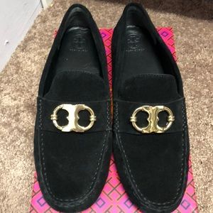Tory Burch driving Mocs 10.5